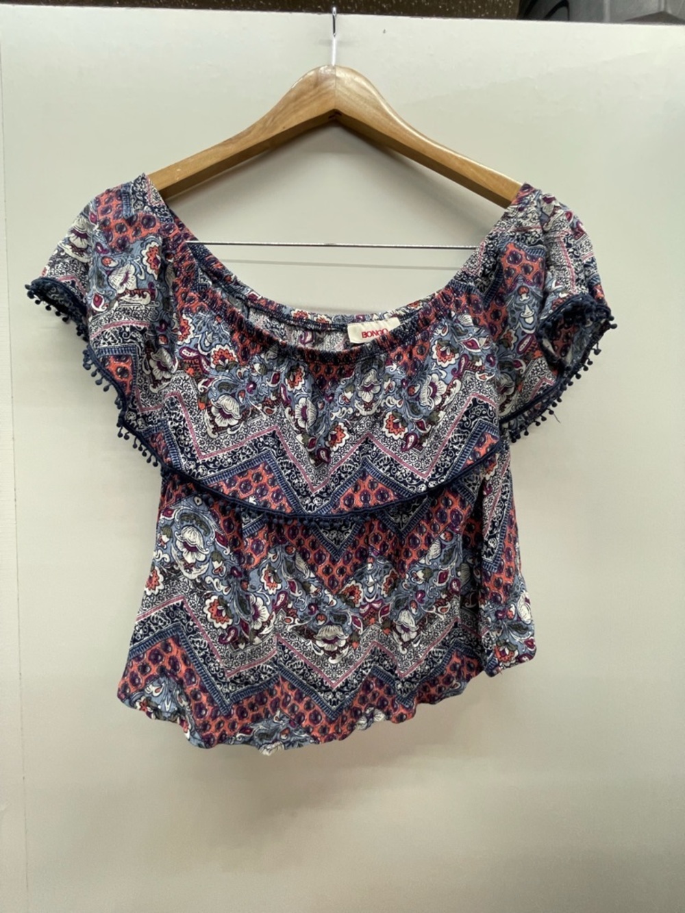 Vintage Y2K BONGO‎ Navy and Red Floral Off-Shoulder Ruffle Top